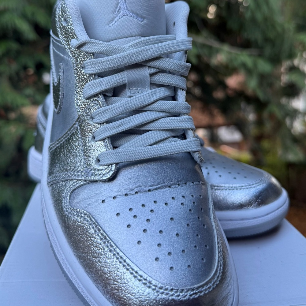 Nike Air Jordan dunk low silver metallic/photon dust sz 7.5